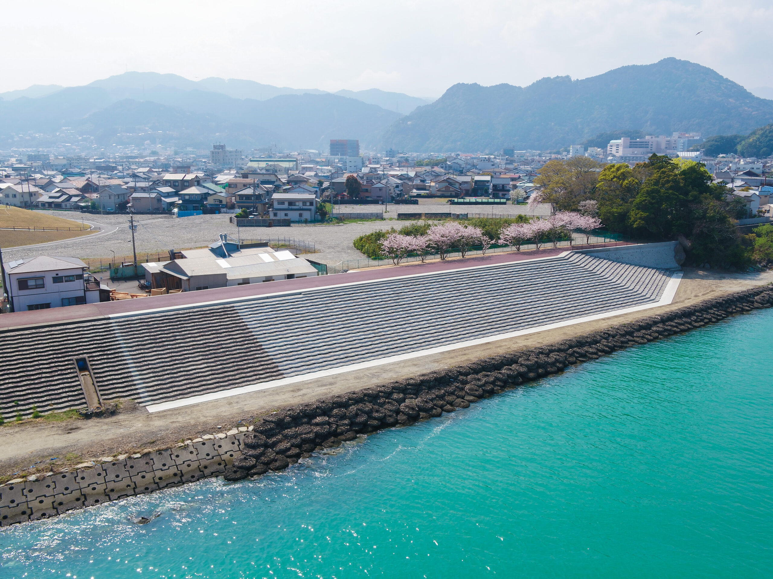 蓬莱地区築堤護岸工事